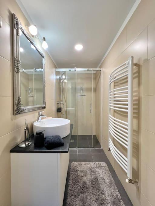 Best Location Up To 6 Guests Budapest Exteriör bild