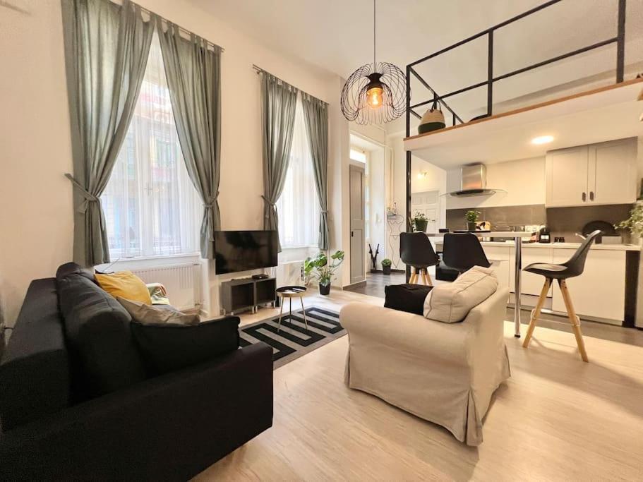 Best Location Up To 6 Guests Budapest Exteriör bild